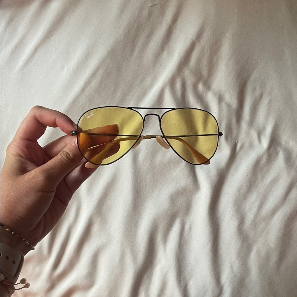 Vintage-inspired Ray-Ban Aviators